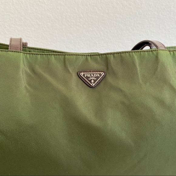 Prada army green large zip around expandable tote - Picture 6 of 13